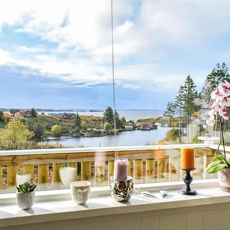 Сasa de vacaciones Beach Front In With House Sea View Bovagen